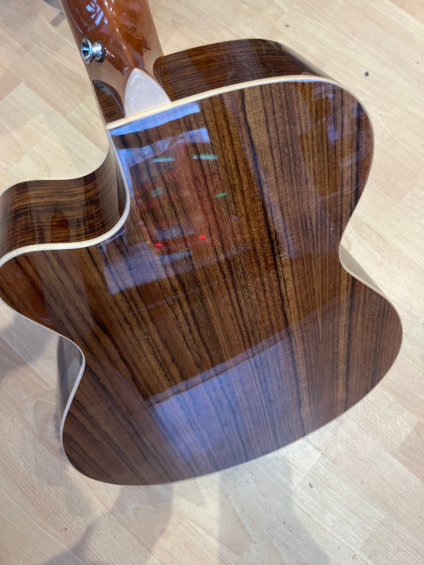 Beautiful Gloss Finish Spruce Electro-Acoustic Guitar